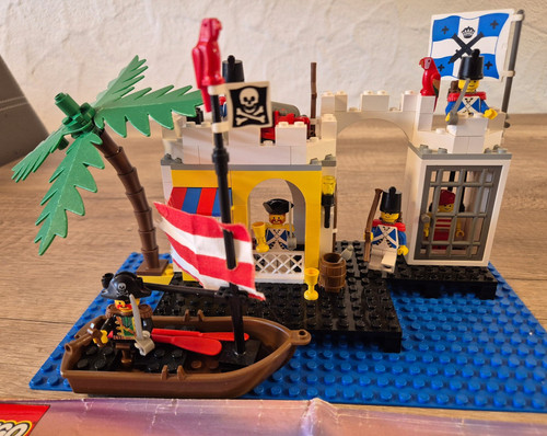 Lego 6267 lagoon lock - 6267, lock-up