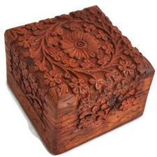 Holzschrank Deko Schatztruhe