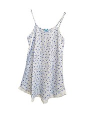 Pariser Damen schmale Schulter