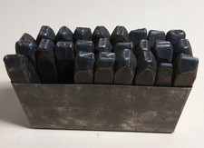 +++Werkstattfund: alte Blech Schachtel mit SCHLAGBUCHSTABEN Werkzeugstahl A-Z