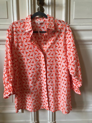 Neu bluse mit lochstickerei - bluse,