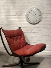 XL PEWETA Hamburg Wanduhr Industrie Design Bauhau Bahnhofsuhr Plexiglas Loft Uhr