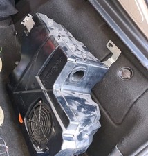 Mercedes W203 C-Klasse  Harman Kardon Lautsprecher Subwoofer 2038205902