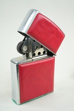 SEHR GROßES TISCH FEUERZEUG IN ZIPPO MANIER - 70er JAHRE - 17 X 11,5 CM