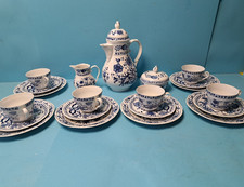 KAHLA  SERVICE ZWIEBELMUSTER FÜR 6 PERSONEN