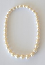 Wertvolle Perlenkette aus 33