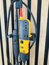 Fluke T110 VDE Spannungsprüfer Wandhalter Halter Halterung