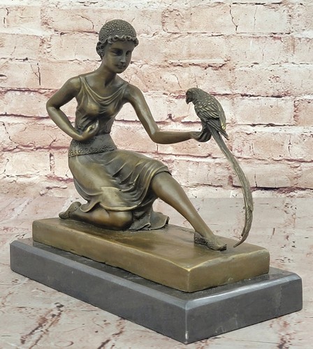 Pure statue mädchen mit - pure,