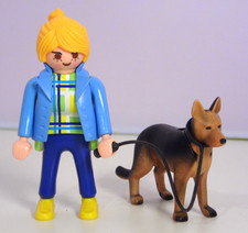 PLAYMOBIL Moderne Frau Figur mit Schäferhund an der Leine zu City #23