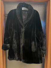 Webpelzmantel Größe 40 in