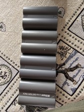 1 Nikon Akku und 3 Akkus für