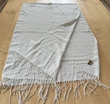 Wunderschöner cremefarbener