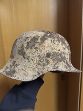 Bodenfund Stahlhelm M42 /
