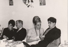 Vintage Foto Schöne Frau mit Hochsteckfrisur Mode Momentaufnahme-60er