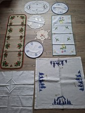 8 alte Weihnachtsdeckchen