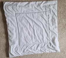 Babydecke / dünnes Kissen / Wagendecke 80 x 80 cm