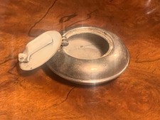Aschenbecher mit Deckel