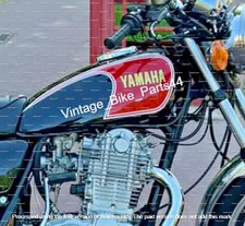 Yamaha SR 500 Schwarz & Rot lackierter Stahl-Benzintank mit Deckel