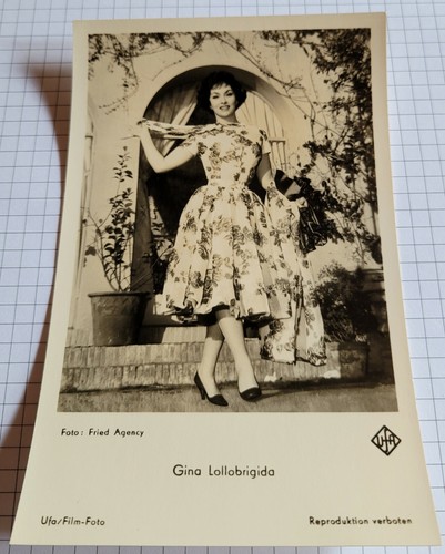Film star gina lollobrigida - ak,