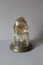 traumhafte Drehpendeluhr