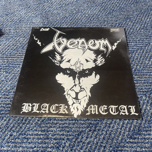 Venom black metal - black, 1982