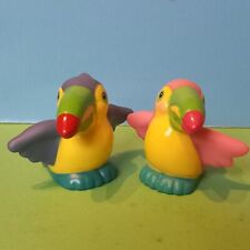 Fisher Price Little People 2 Papageien Zoo Arche Noah männliche & weibliche Vögel Tiere