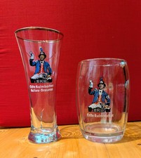 Zwei alte Biergläser der