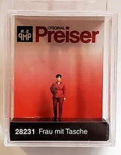 Preiser H0 28231 Elegant Woman