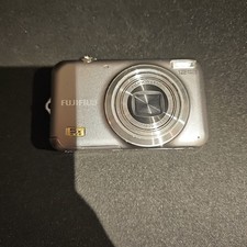 Digitalkamera Fujifilm Finepix JX220 Silber Geprüft Guter Zustand Leicht Kratzer