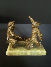 Antik Bronze Figur Würfelspieler Musketier Knaben um 1920 Onyx Sockel