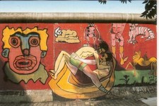Postkarte :  BERLIN  - Die  Berliner Mauer  , Graffiti