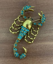 Brosche Skorpion gold mit