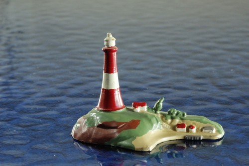 Leuchtturm mit grosser insel - leuchtturm,