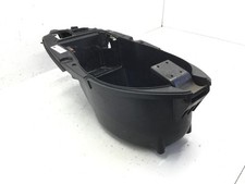 Rumpf Raum Under Mit Riss