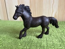 Schleich 13604 Friesen Stute