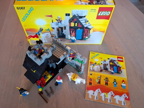 Lego castle set - castle,