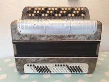 Akkordeon/Knopfakkordeon/Bajan