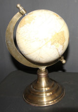 Kleiner blass gelblicher