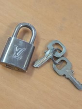 LOUIS VUITTON Vorhängeschloss