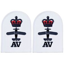 MFH Brit. Stickabzeichen, weiß, "ROYAL NAVY, AV",1 Paar Petty Officer  neuwertig