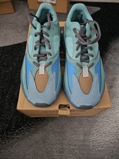 GZ2002 adidas Yeezy Boost 700