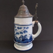 Porzellan Bierkrug mit Zinndeckel Vögel - Tiere Hüttensteinach  Bodenbild  #1#