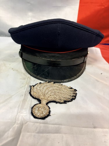 Blauer uniformmütze - blauer,