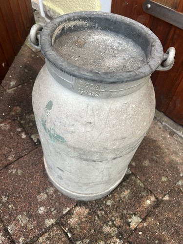 Milchkanne bauerngefäß aus - milchkanne,