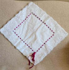 Paradekissen mit Spitze 50 x 54 cm