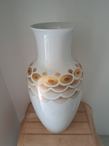 Porzellanvase von ak - ,