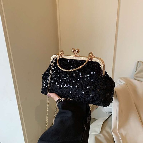 Abendtasche mit glänzenden