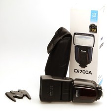 Nissen Blitzgerät Di 700A