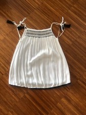 Primark weißes Top mit Quasten gesmokt & bestickt, Gr. 38, mit Häkelborte unten