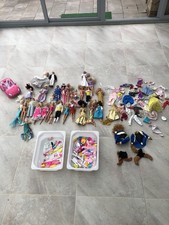 Barbie Mattel ab 1966 Konvolut mit viel Zubehör ca 30 Puppen für Sammler 